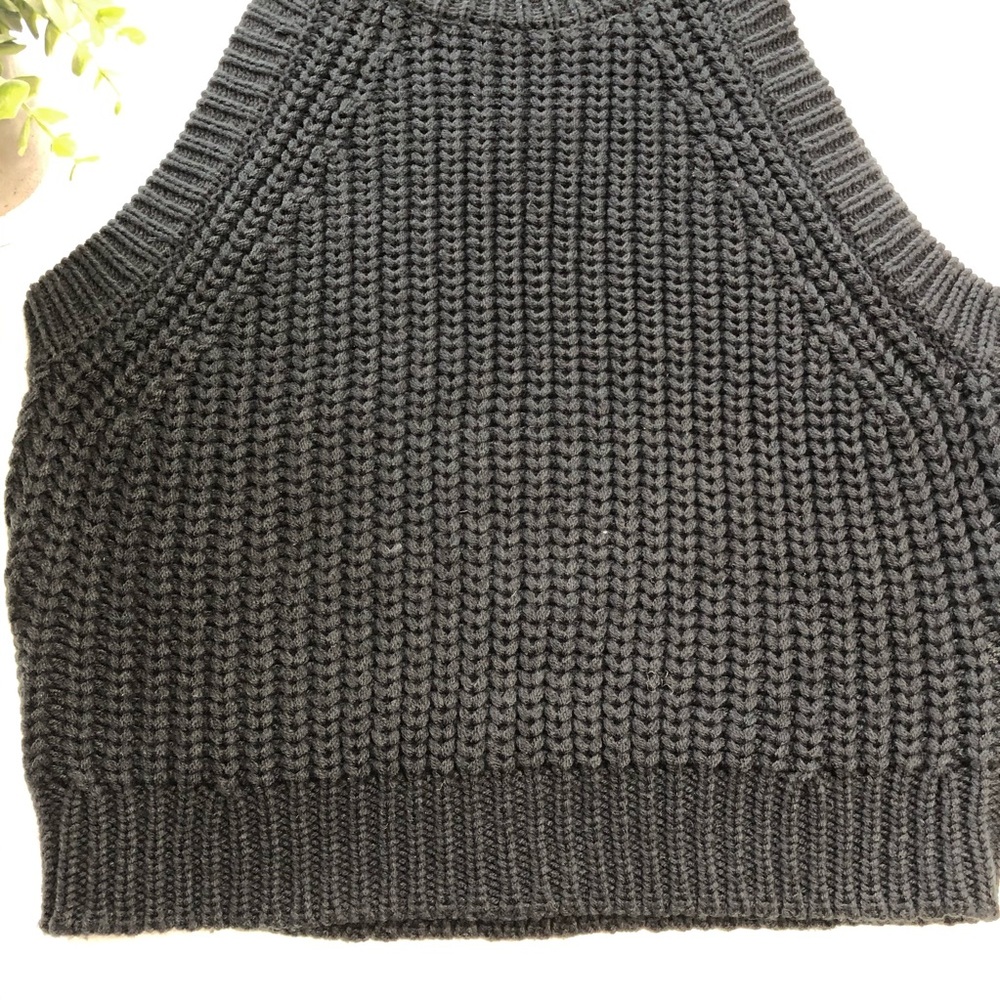 Like Mynded Mock Neck Sleeveless Sweater Tank - Picture 4 of 9